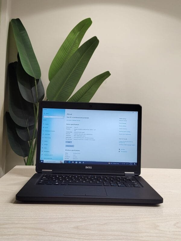 ديل  E5450 لاتيتيود انتل كور (Dell Latitude E5450) i5-5300U، ذاكرة رام 8 جيجابايت، هارد SSD 256 بي، ويندوز 10 بروفيشينال - 14 بوصة